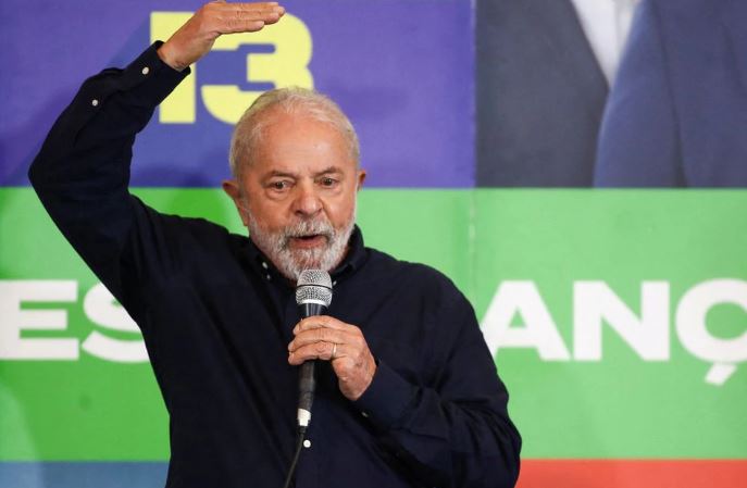 ৮ বছর পর ক্ষমতায় ফিরলেন লুলা