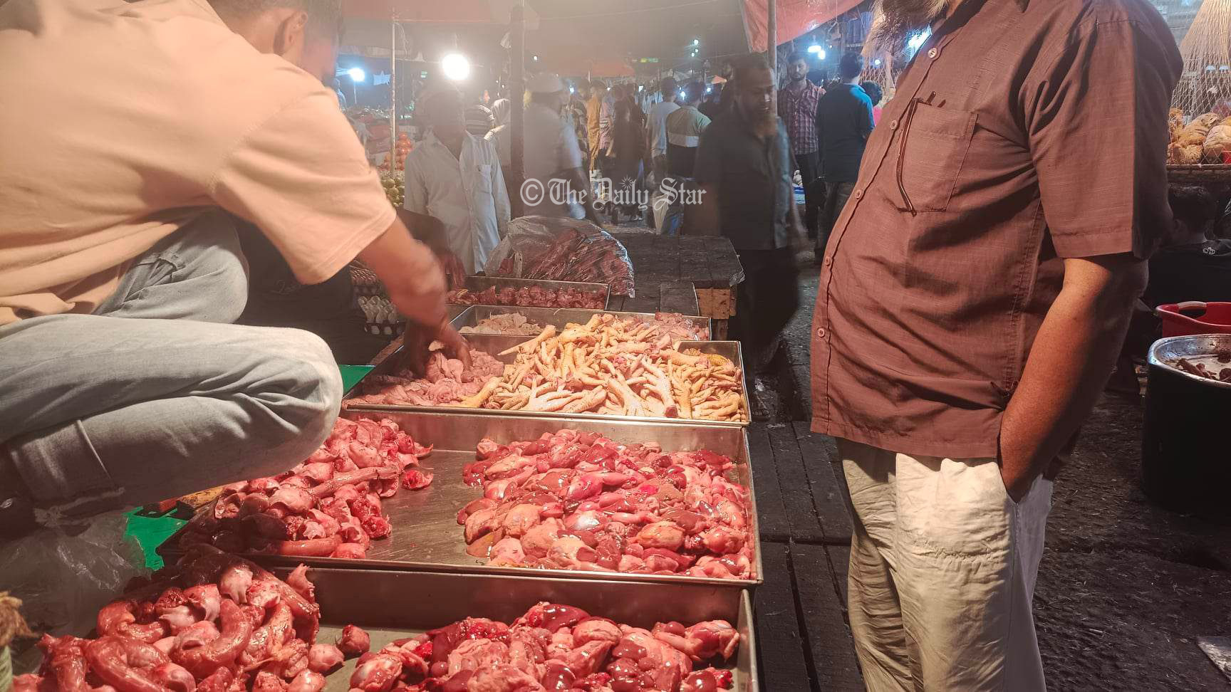 ভরসা এখন মুরগির ফাটা ডিম আর গিলা-কলিজায়