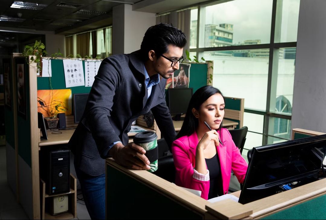 অফিসে কেমন পোশাক