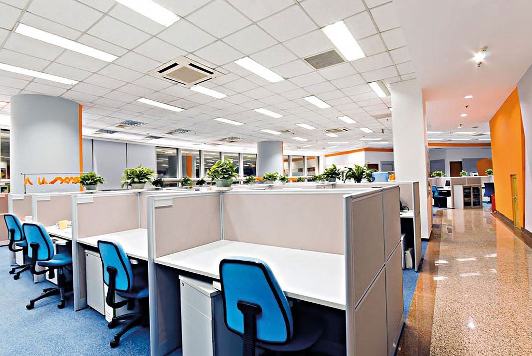 অফিসে যে ১০ অপেশাদার কাজ এড়িয়ে চলা উচিত