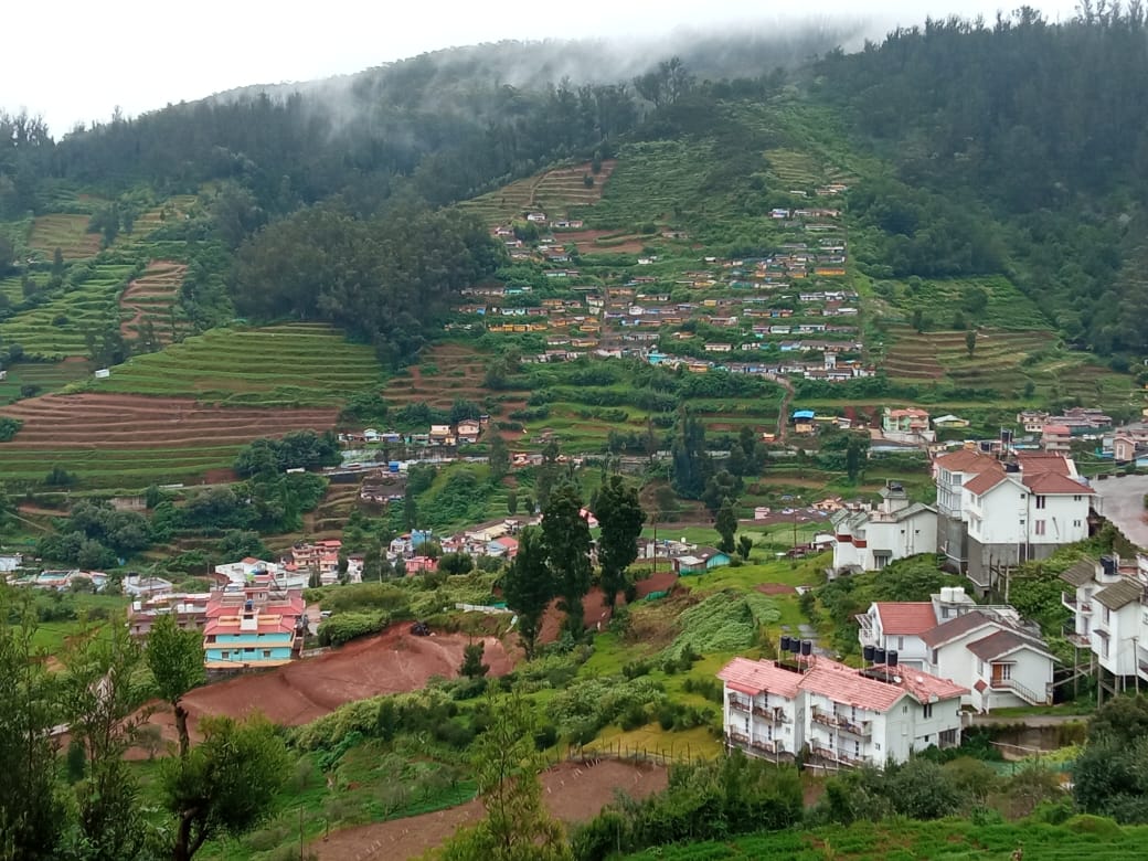 ঘুরে আসুন দক্ষিণ ভারতের পাহাড়ের রাণী ‘উটি’