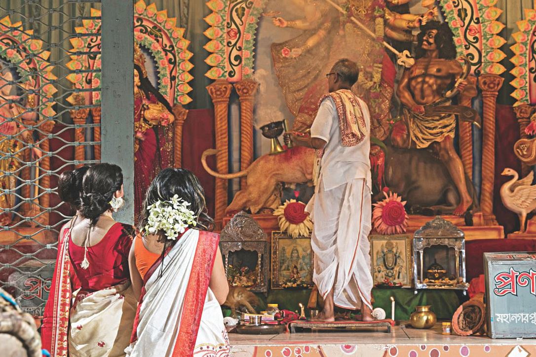 পূজার সময় সুস্থ থাকতে চিকিৎসকের পরামর্শ