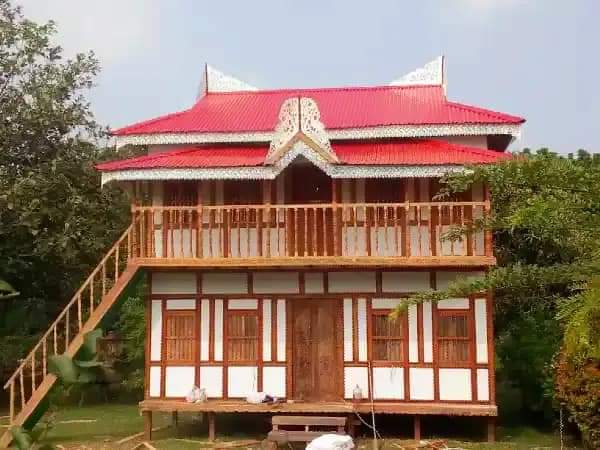 হাটে বিক্রি হয় যে রেডিমেড ঘর