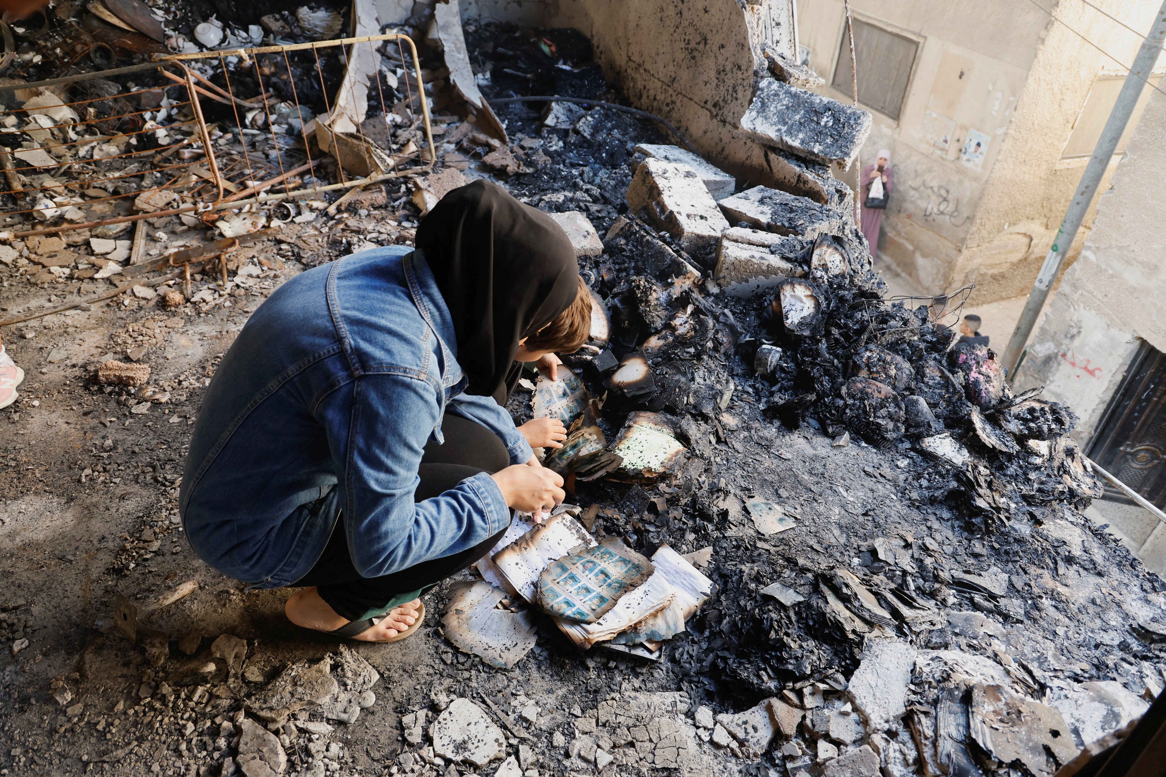 পশ্চিম তীরে ৪৮ শিশুসহ নিহত ২০০ ছাড়াল