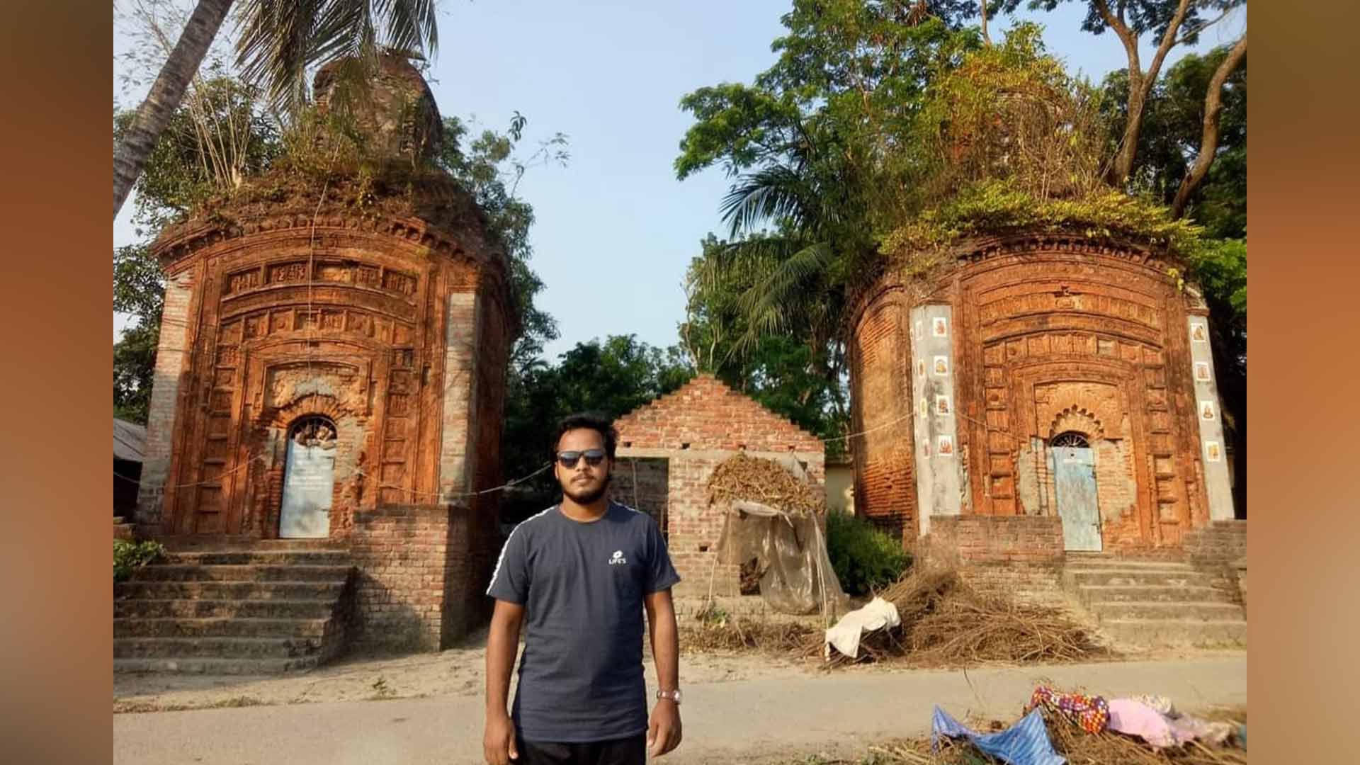 ঐতিহাসিক স্থাপনা দেখতে ৬৪ জেলা ঘুরেছেন আয়াতুল্লাহ