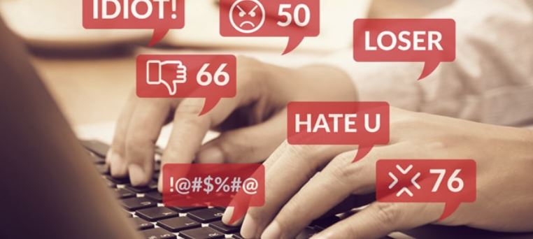 ফেসবুকে অপরিচিতদের পোস্টে নেতিবাচক মন্তব্য করার মনস্তাত্বিক ব্যাখ্যা কী