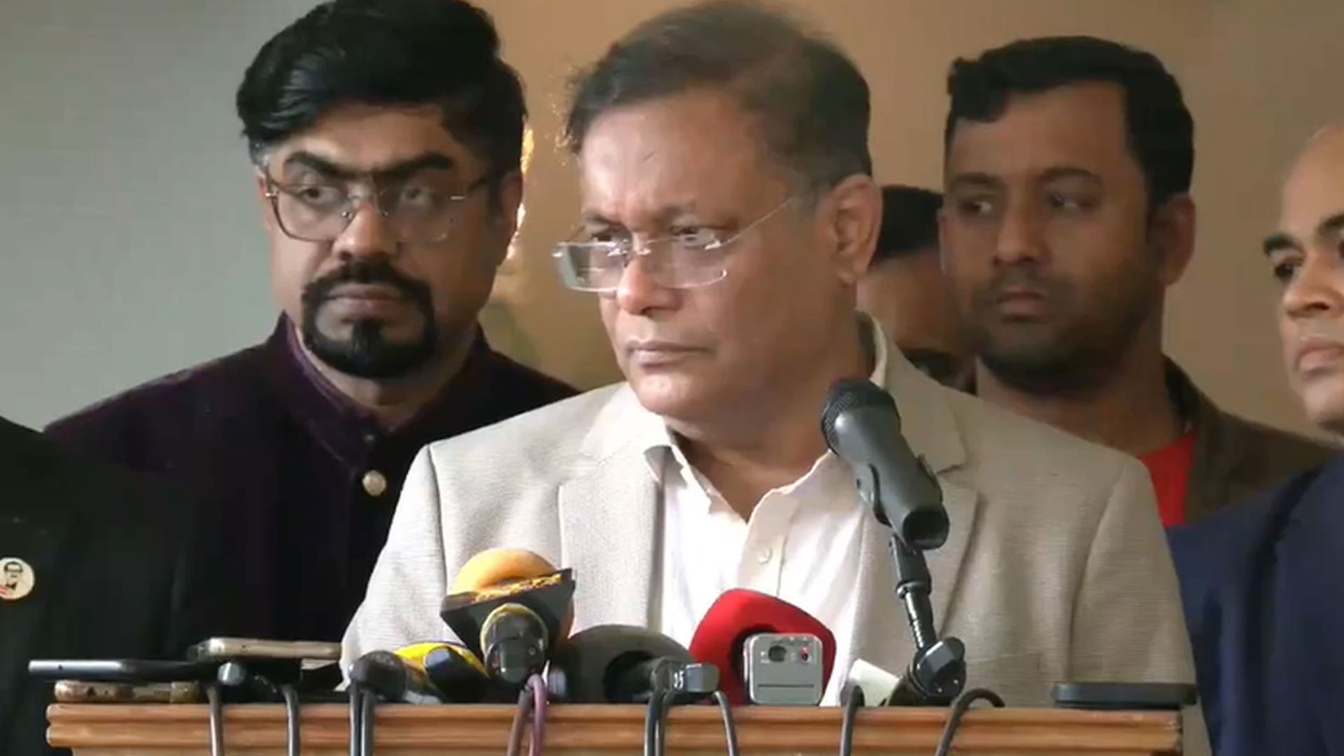 উত্তপ্ত মিয়ানমার: রোহিঙ্গা প্রসঙ্গে যা বললেন পররাষ্ট্রমন্ত্রী