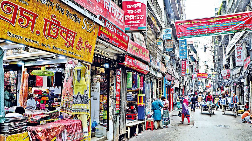 ইসলামপুর: এখনও জমজমাট পুরান ঢাকার কয়েকশ বছরের ঐতিহ্য