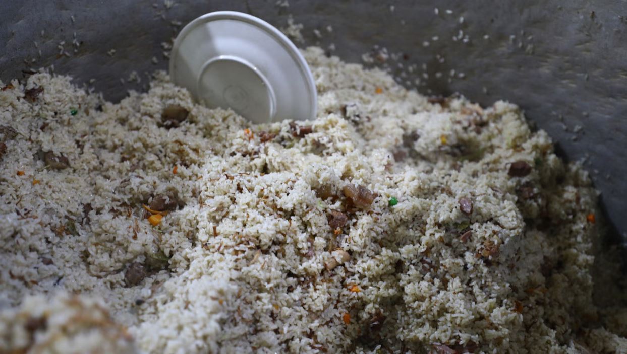 স্বাদে-ঘ্রাণে মন কাড়ে সিলেটের আখনি