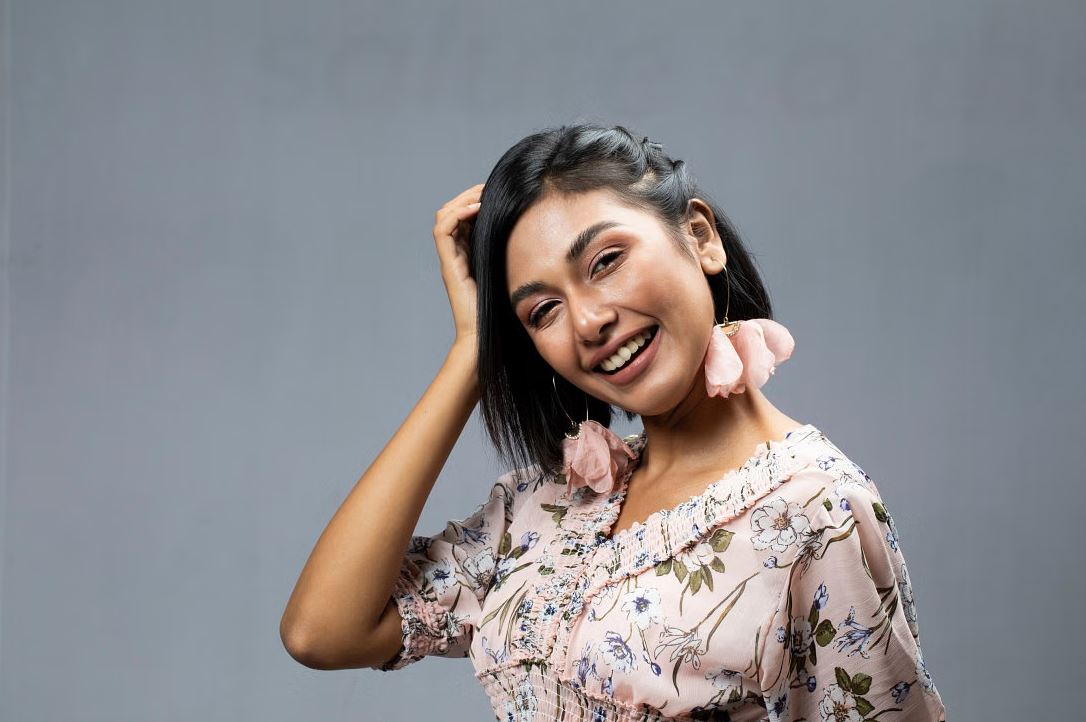 শুধু বাহ্যিক যত্ন নয়, ত্বক ও চুল ভালো রাখতে খেতে হবে যেসব খাবার