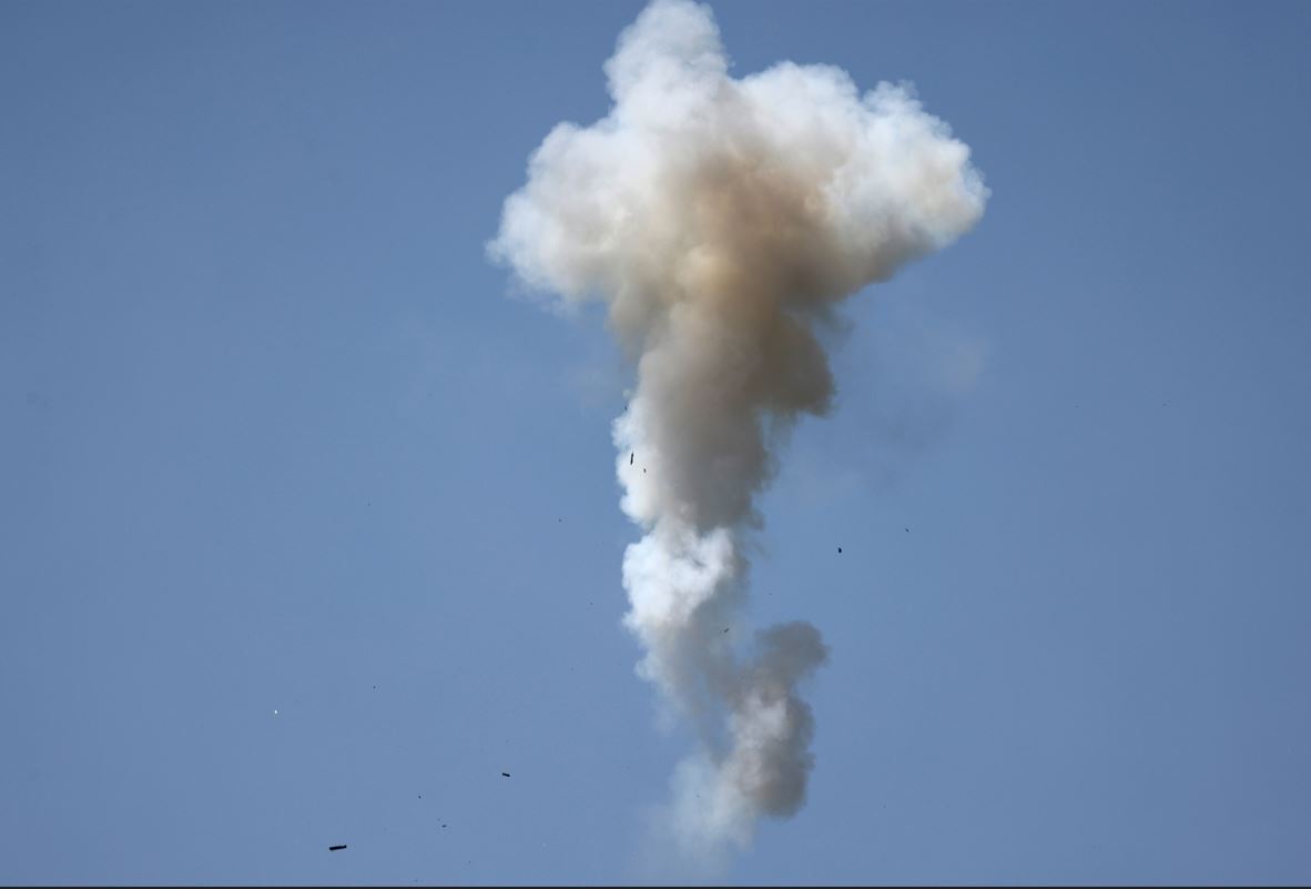 শীর্ষ কমান্ডার হত্যার জেরে ইসরায়েলে ২০০ রকেট ছুড়লো হিজবুল্লাহ