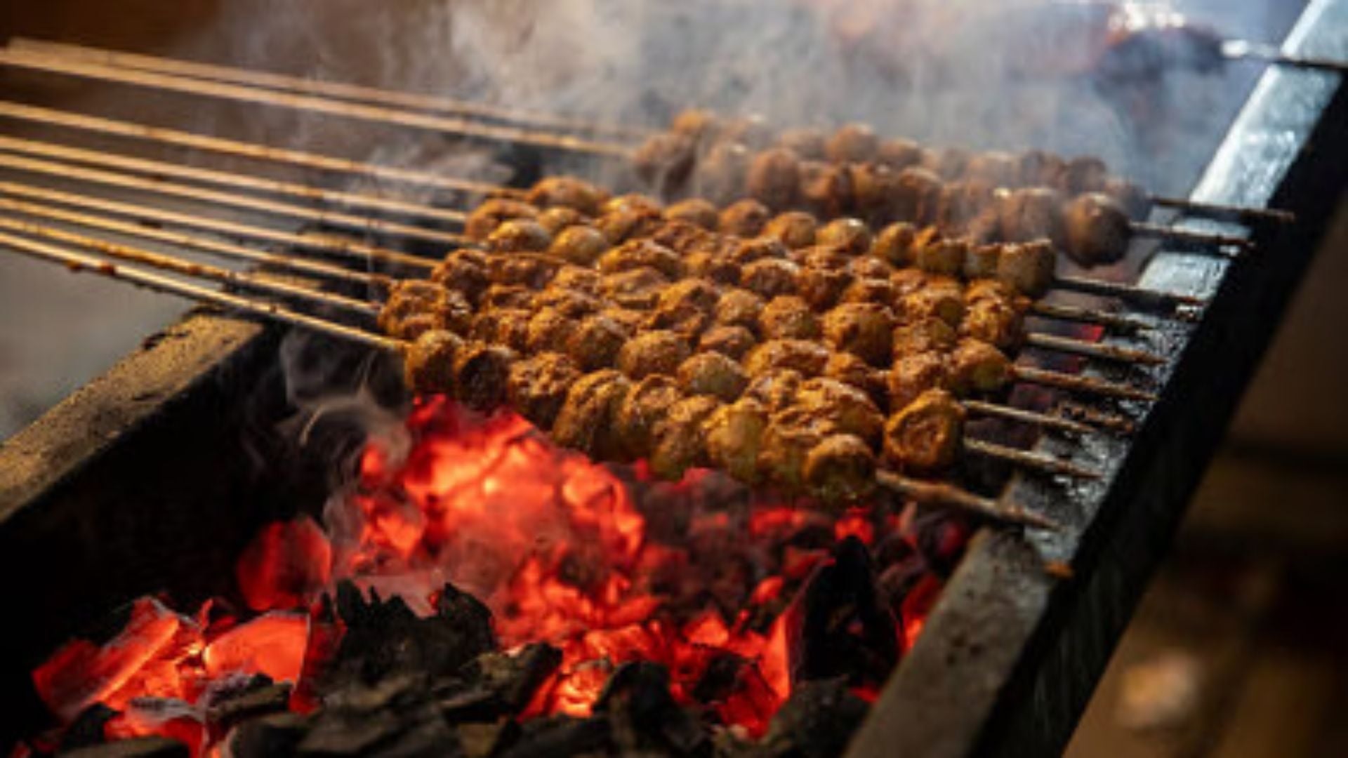 গুলশানে স্ট্রিট ফুডের সন্ধান