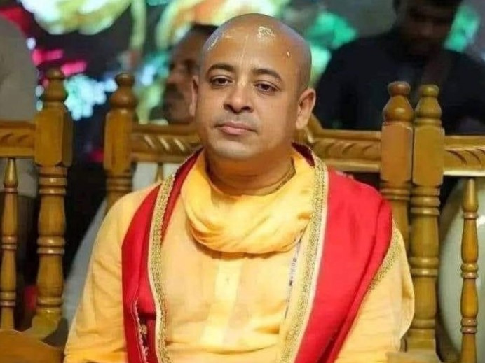 সনাতনী জাগরণ জোটের মুখপাত্র চিন্ময় কৃষ্ণ গ্রেপ্তার