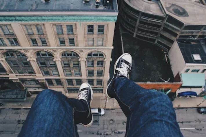 উচ্চতাভীতি কেন হয়, কাটিয়ে উঠবেন কীভাবে