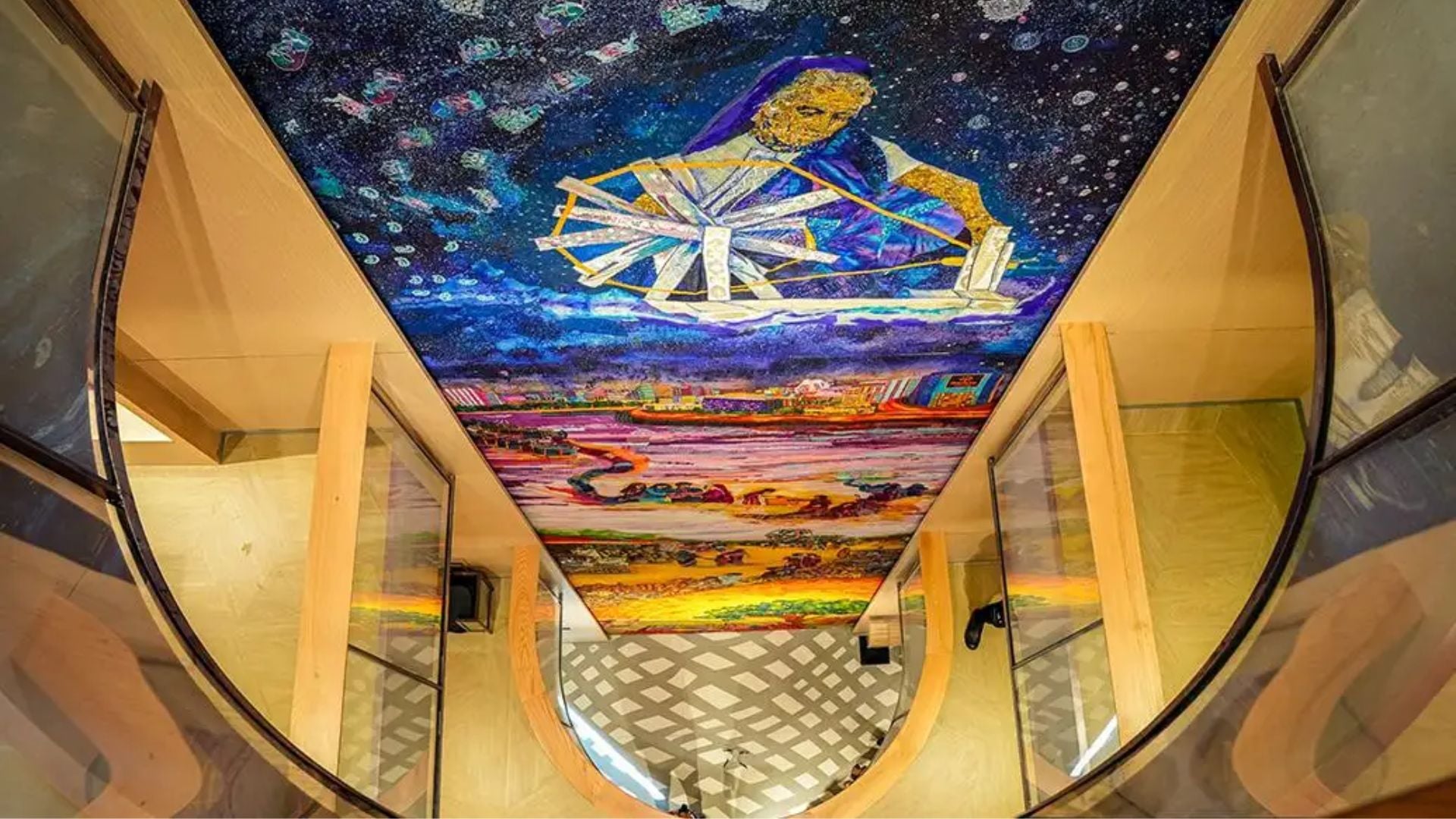 আড়ংয়ে সামিউল আলমের ৪৪ ফুট দীর্ঘ নকশিকাঁথার গল্প