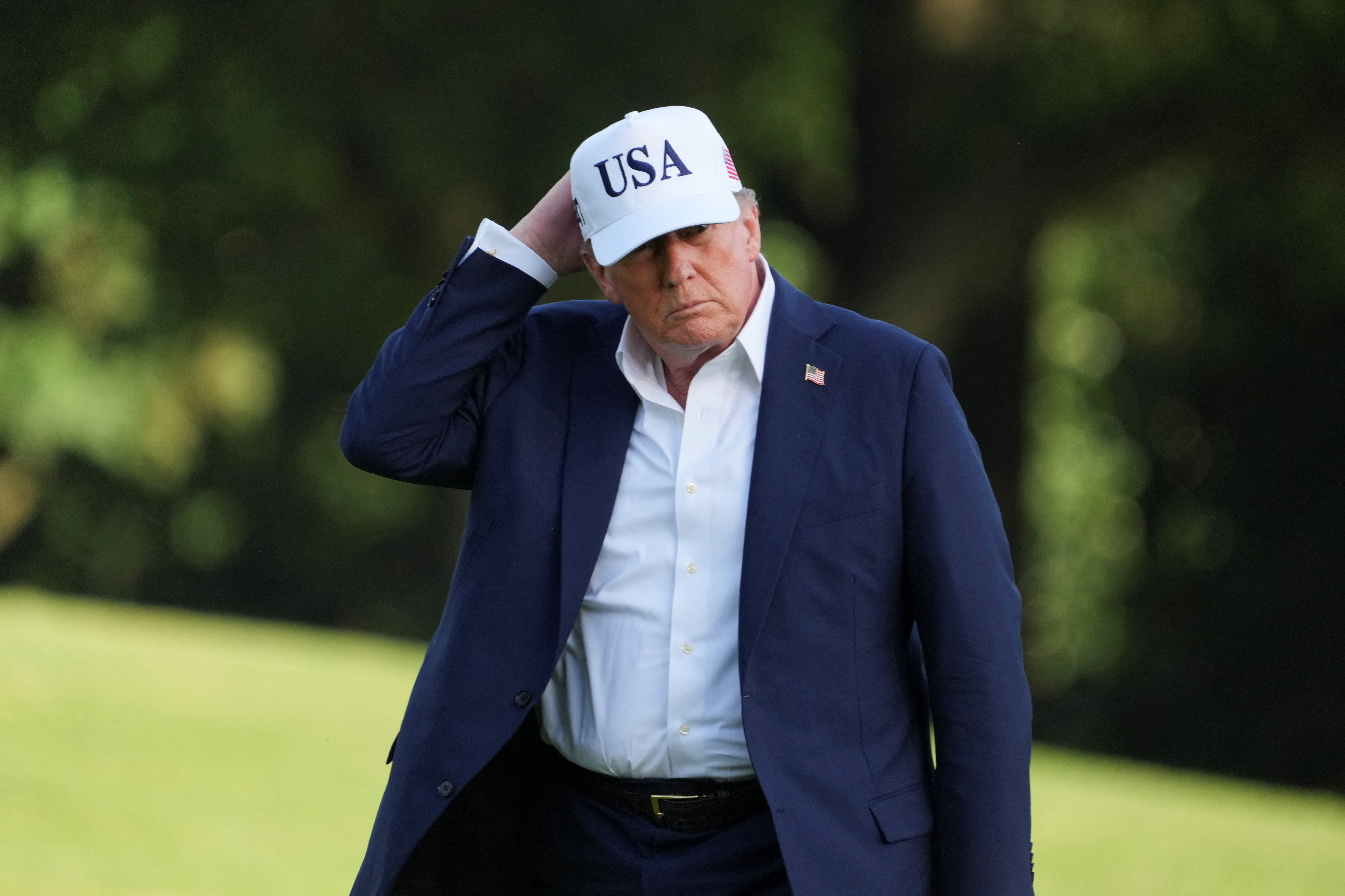 ব্রিকস জোটের সদস্যদের ওপর বাড়তি ১০% শুল্ক আরোপের হুমকি ট্রাম্পের