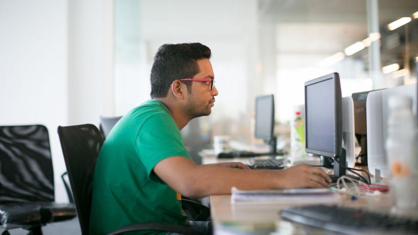 দীর্ঘ বিরতিতে চাকরি শুরু